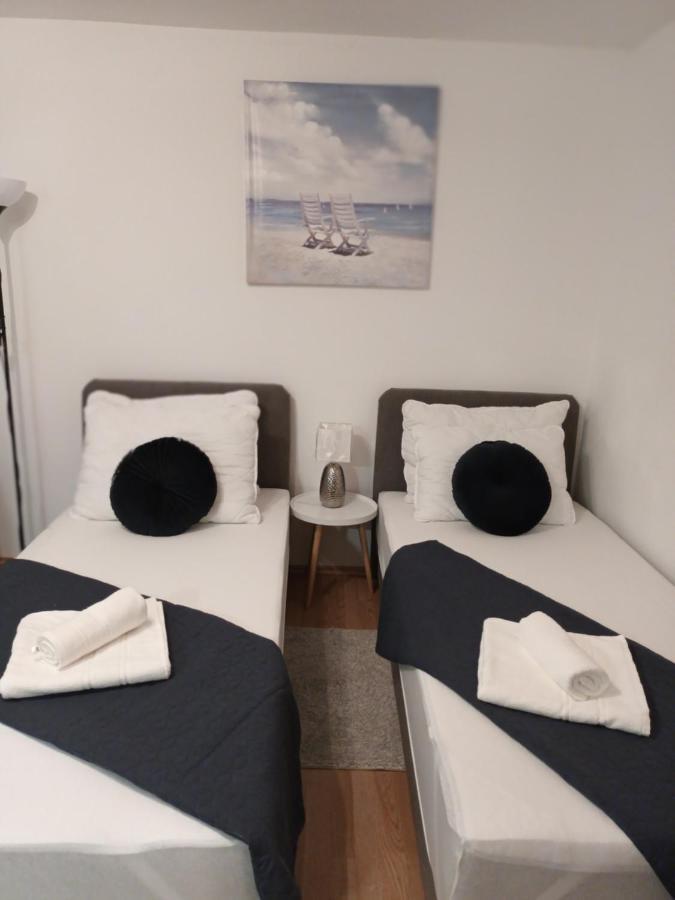 Apartman Hana U Blizini Automotodroma Grobnik I Kostrenski Plaza 科斯特雷纳 外观 照片